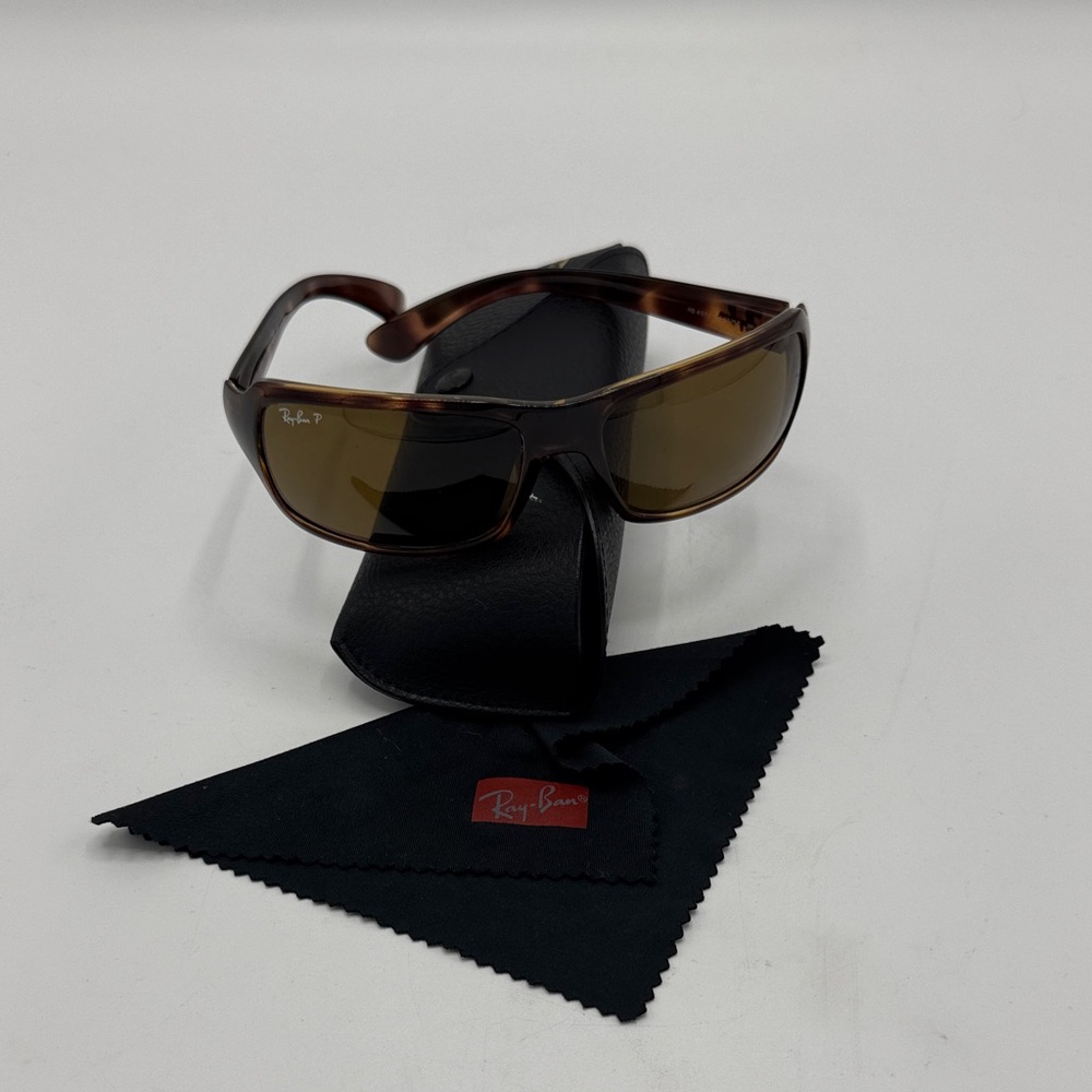 Ray-Ban 4075P Tortoise Sunglasses with Black Case polarized